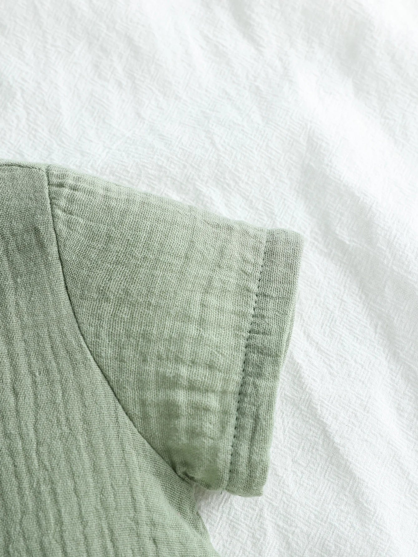 אוברול ניובורן - שקד